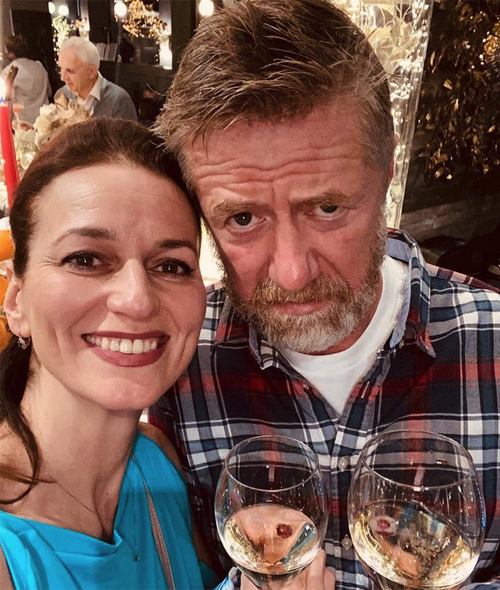 Jiří Langmajer s manželkou Adélou Gondíkovou našel konečně klid a pohodu. Jiří Langmajer s manželkou Adélou Gondíkovou našel konečně klid a pohodu.