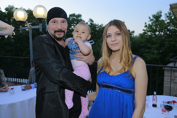 Bohuš Matuš s manželkou a dcerou.