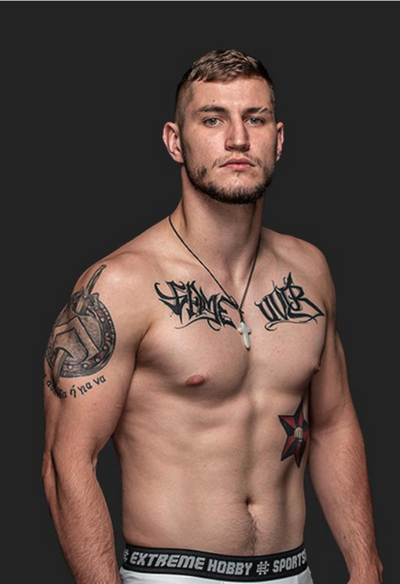 Novým partnerem zpěvačky má být dle několika zdrojů zápasník MMA Zdeněk Polívka.