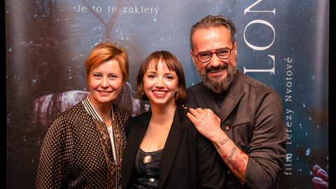 Jitka Schneiderová a Tereza Nvotová na premiéře filmu Světlonoc.