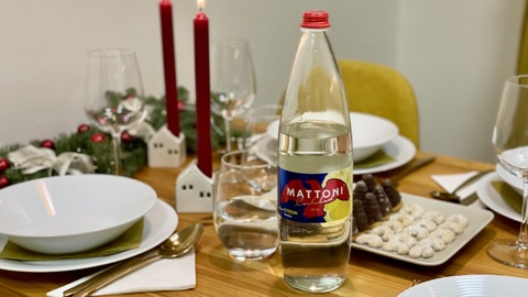 Litrovou skleněnou lahví Mattoni doplnila své portfolio o další obal splňující principy cirkulární ekonomiky.