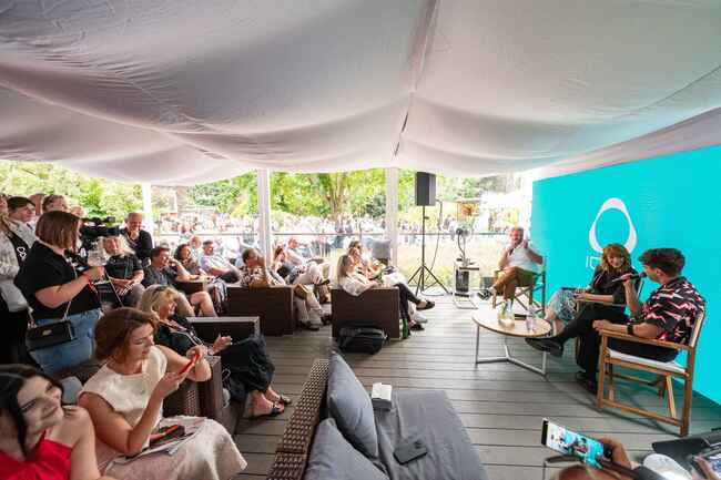 IQOS LOUNGE na KVIFF zve na letní program plný hudby, inspirace a novinek IQOS LOUNGE na KVIFF zve na letní program plný hudby, inspirace a novinek